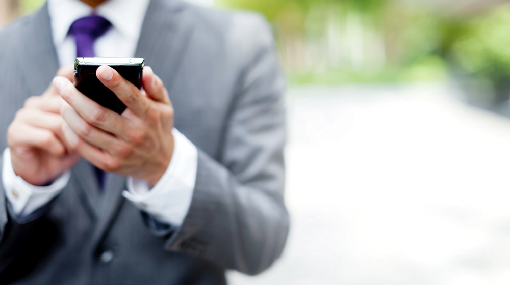 外出先からスマホでV字発信